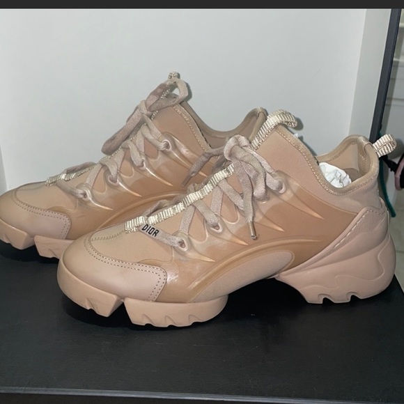 DIOR D-CONNECT SNEAKER - Picture 2 of 2